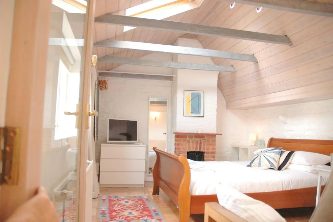 Unique Cottage Retreat Hove Hébergement de vacances